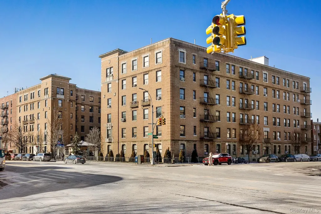 148-09 Northern Boulevard Flushing NY 11354