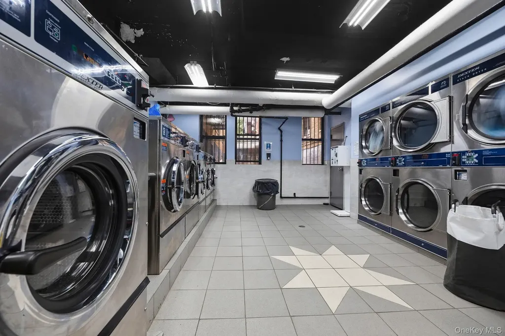 148-09 Northern Boulevard Flushing NY 11354