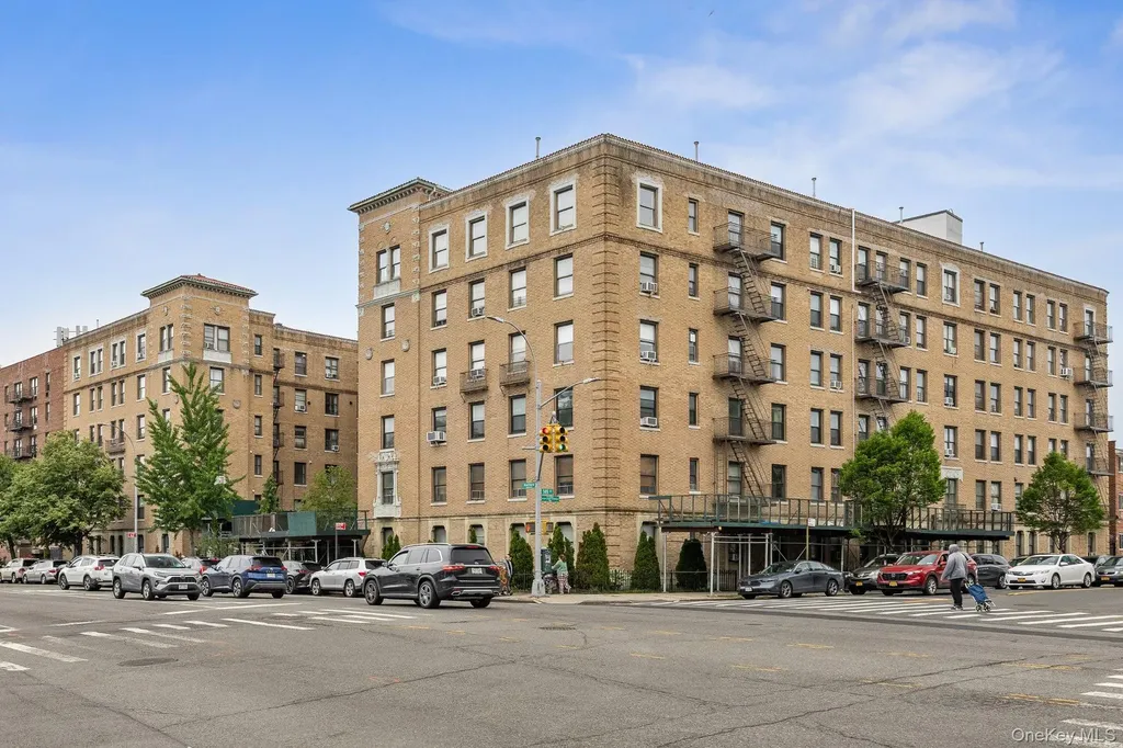 148-09 Northern Boulevard Flushing NY 11354