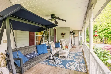 8 Frontier Trail Manorville NY 11949