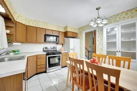 247 S Healy Avenue Scarsdale NY 10583