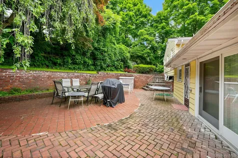 247 S Healy Avenue Scarsdale NY 10583