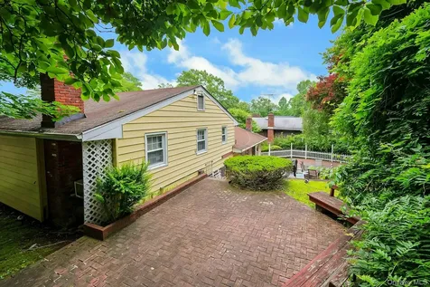 247 S Healy Avenue Scarsdale NY 10583