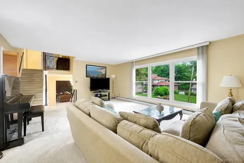 247 S Healy Avenue Scarsdale NY 10583