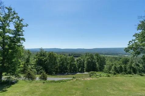 120 Rochester Center Road Accord NY 12404
