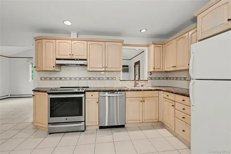 568 Manville Road Pleasantville NY 10570
