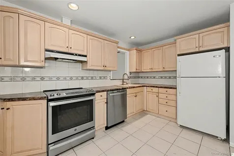 568 Manville Road Pleasantville NY 10570