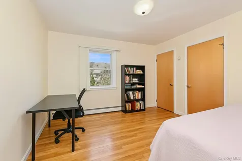 568 Manville Road Pleasantville NY 10570