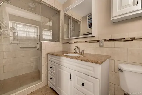 61 Merritt Kingston NY 12401