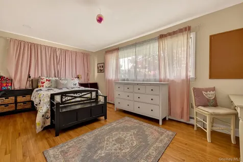 61 Merritt Kingston NY 12401