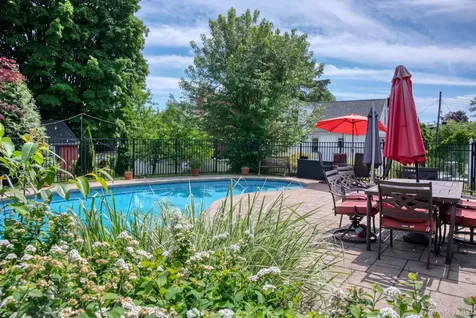 61 Merritt Kingston NY 12401