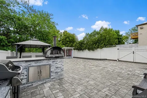 28 Weiner Street Staten Island NY 10309