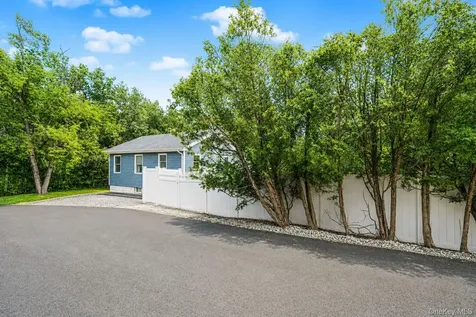 28 Weiner Street Staten Island NY 10309