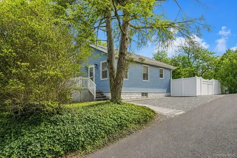 28 Weiner Street Staten Island NY 10309