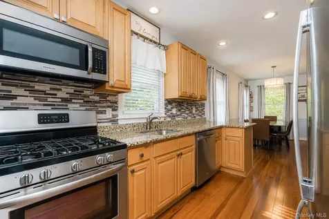 28 Weiner Street Staten Island NY 10309