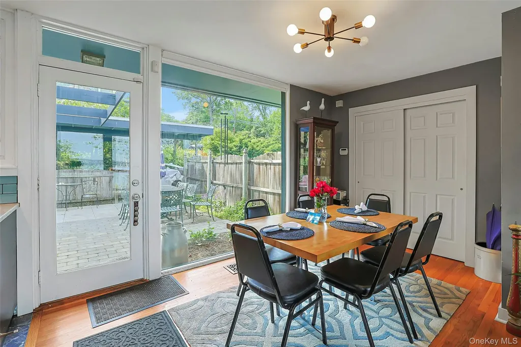 8 Edgewater Lane Nyack NY 10960