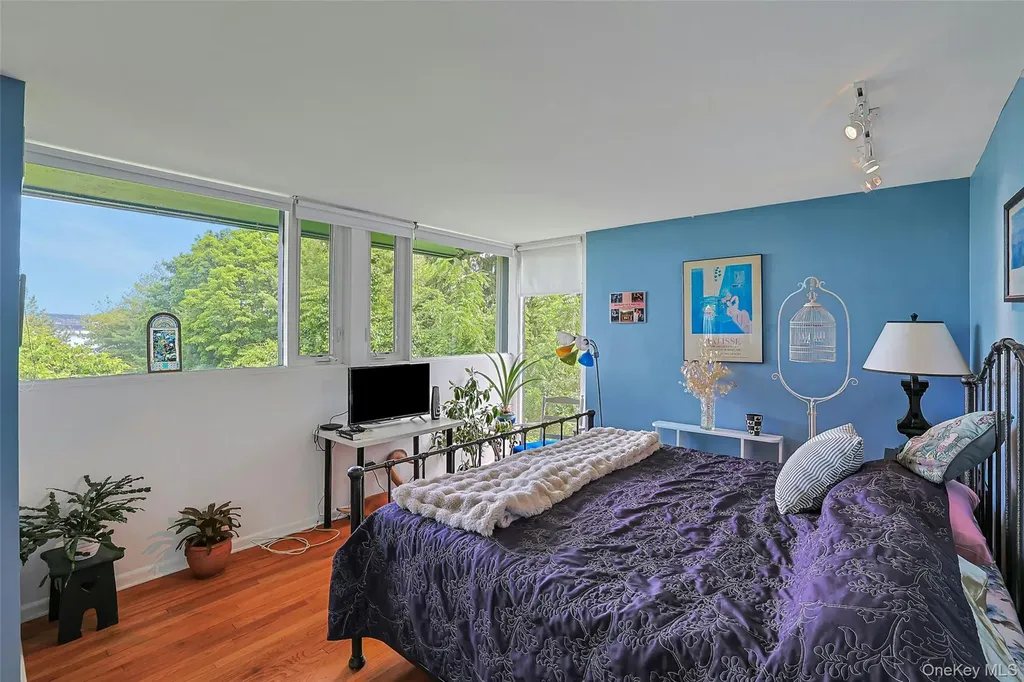 8 Edgewater Lane Nyack NY 10960
