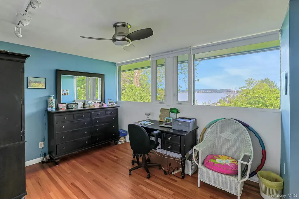 8 Edgewater Lane Nyack NY 10960