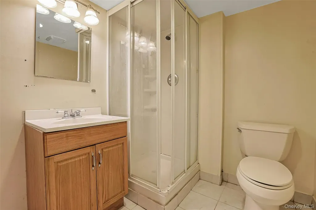 8 Edgewater Lane Nyack NY 10960