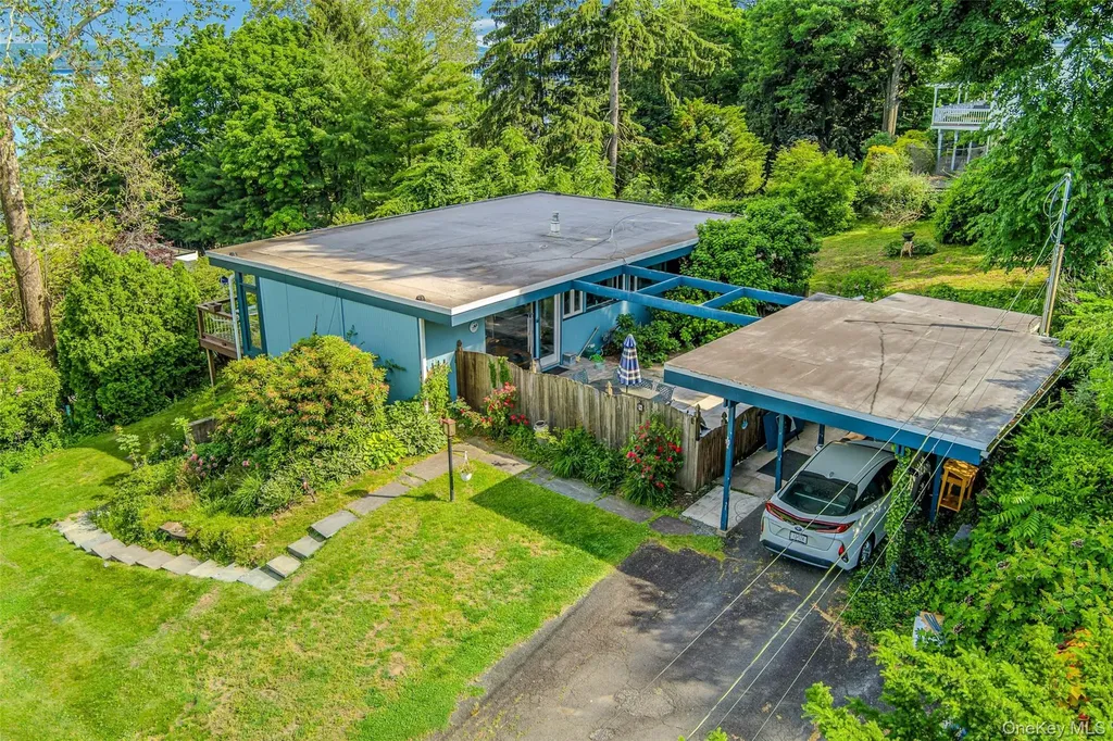 8 Edgewater Lane Nyack NY 10960