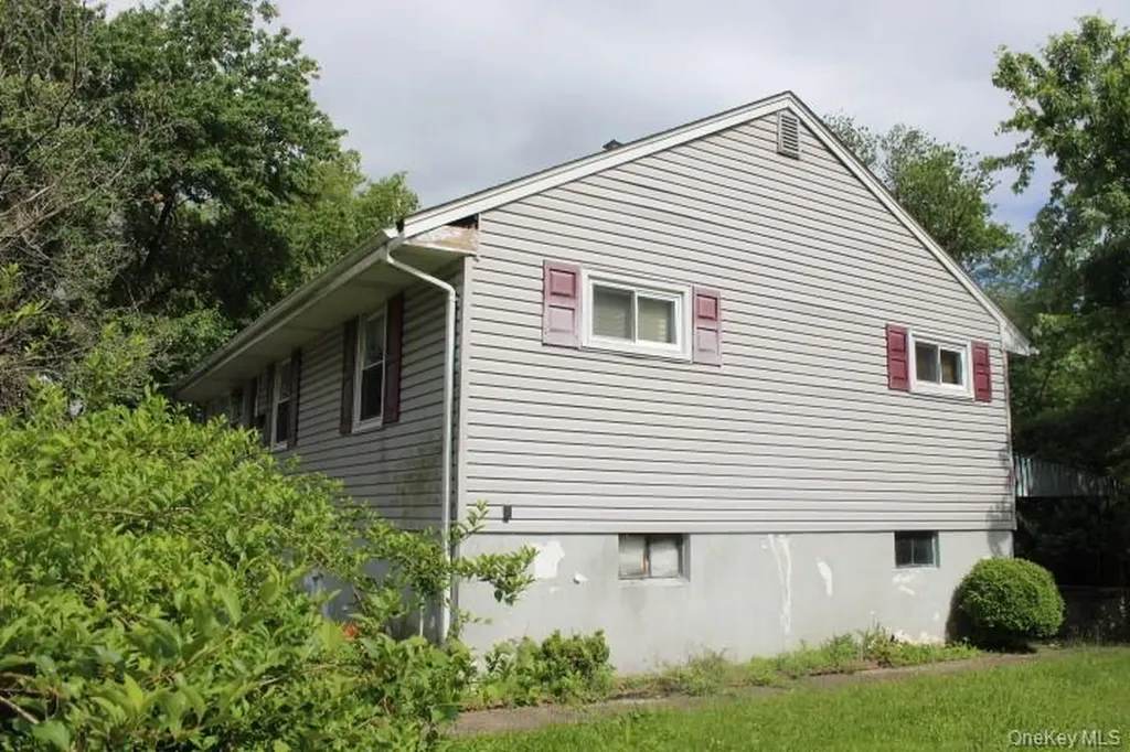 29 E Orchard Street Nanuet NY 10954
