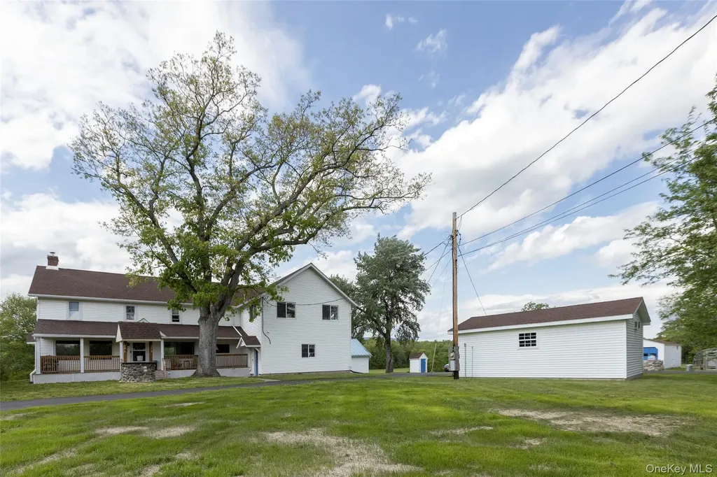 4 Low Road Wallkill NY 12589