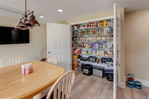 4 Low Road Wallkill NY 12589
