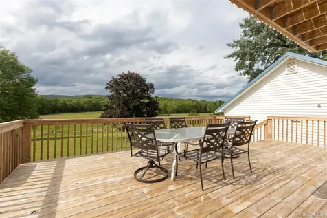 4 Low Road Wallkill NY 12589
