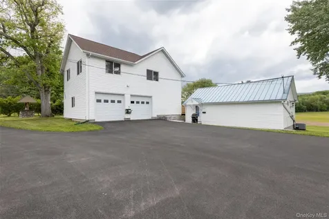 4 Low Road Wallkill NY 12589