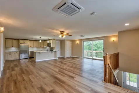 4 Low Road Wallkill NY 12589