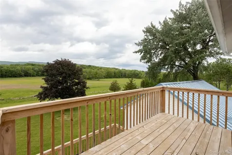 4 Low Road Wallkill NY 12589