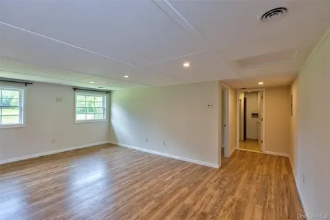 4 Low Road Wallkill NY 12589