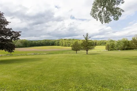 4 Low Road Wallkill NY 12589