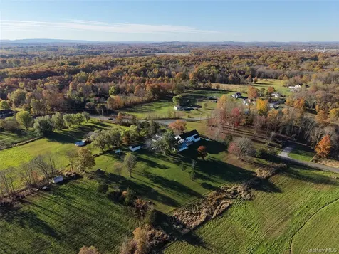 4 Low Road Wallkill NY 12589