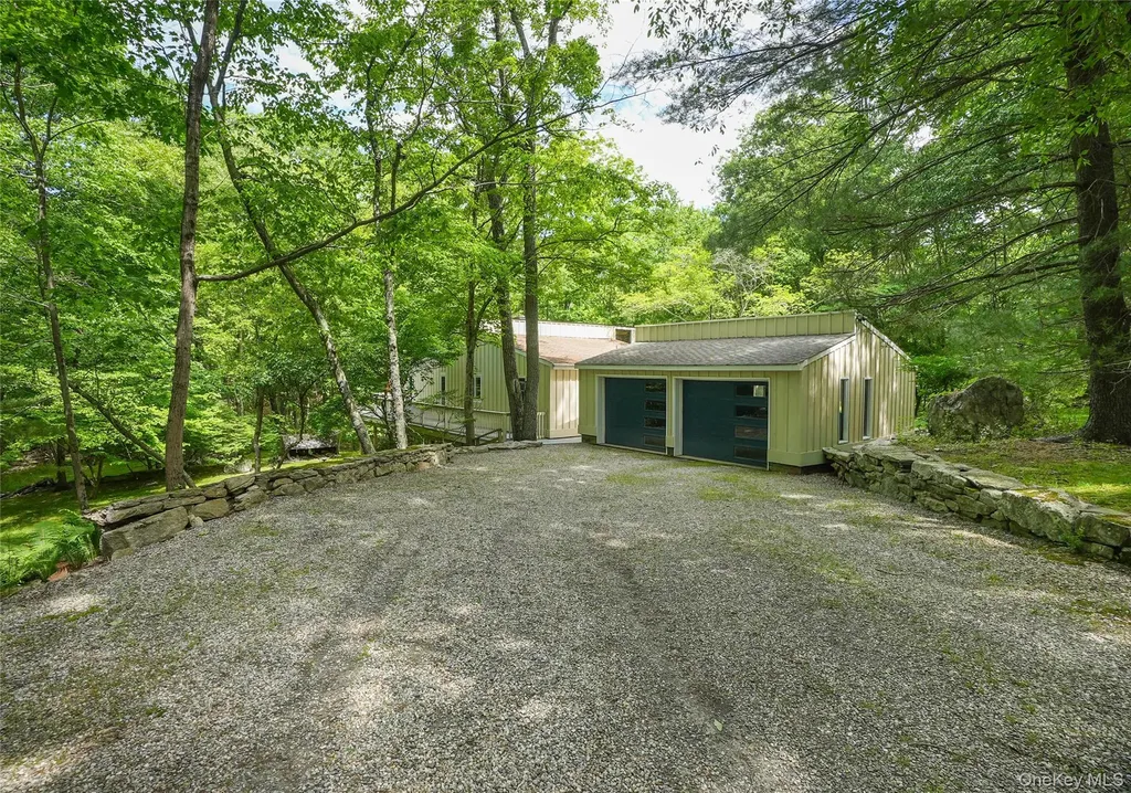 22 Peters Lane Pound Ridge NY 10576
