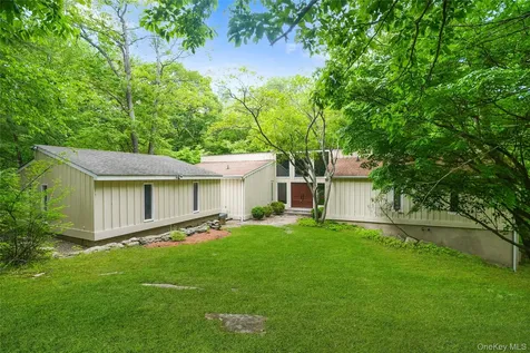 22 Peters Lane Pound Ridge NY 10576