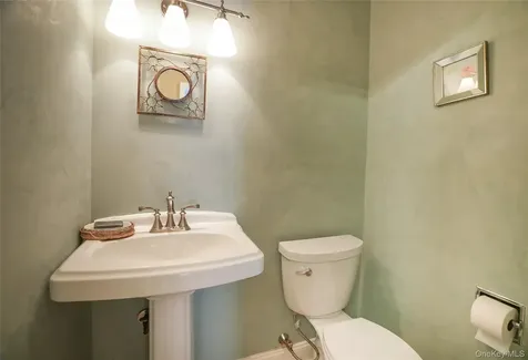 22 Peters Lane Pound Ridge NY 10576