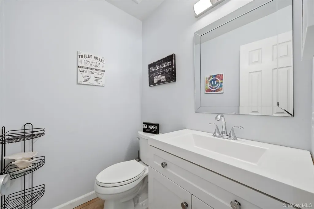 10 Weatherstone Way Smithtown NY 11787