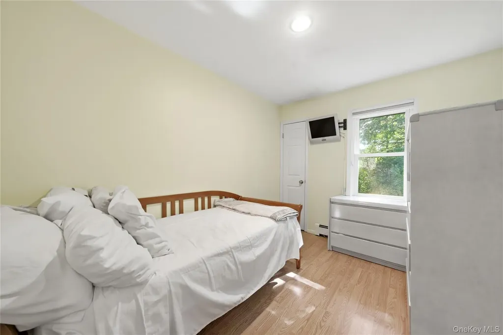 10 Weatherstone Way Smithtown NY 11787