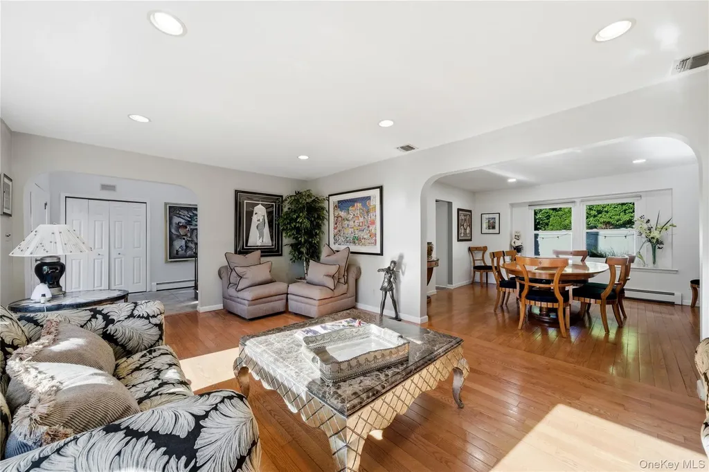 10 Weatherstone Way Smithtown NY 11787