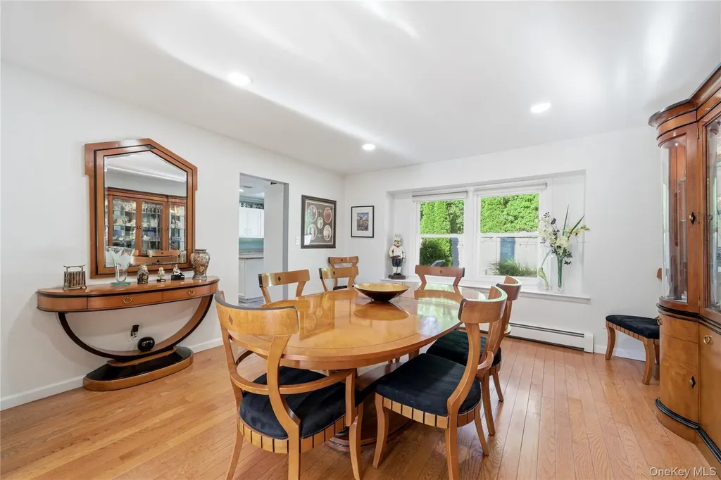 10 Weatherstone Way Smithtown NY 11787