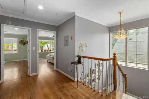 7631 264th Street New Hyde Park NY 11004