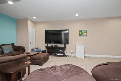 11 Augusta Drive Cortlandt Manor NY 10567
