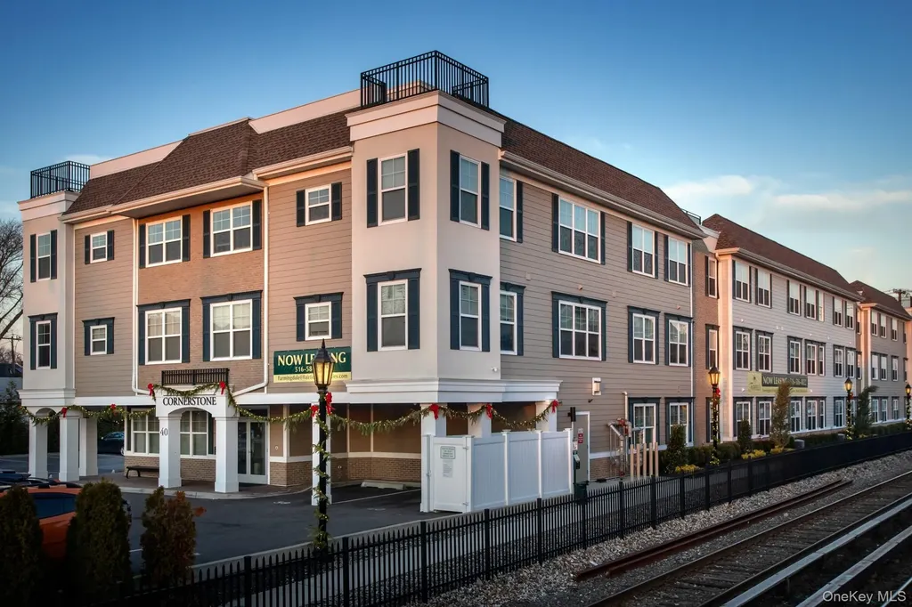 40 Elizabeth Street Farmingdale NY 11735