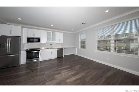 40 Elizabeth Street Farmingdale NY 11735
