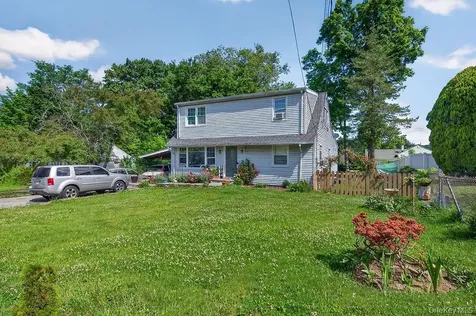 27 Tomahawk Drive White Plains NY 10603