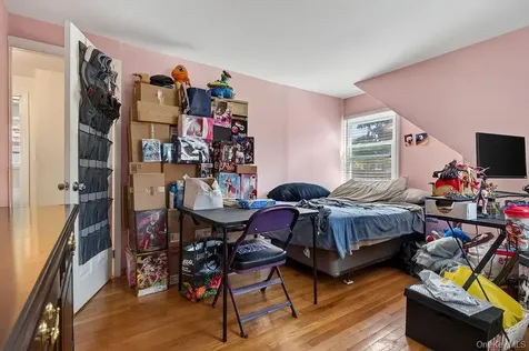 27 Tomahawk Drive White Plains NY 10603