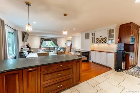 22 Oakbrook Road Ossining NY 10562