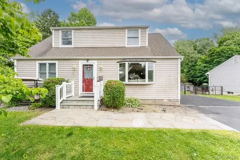 22 Oakbrook Road Ossining NY 10562