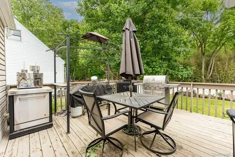 22 Oakbrook Road Ossining NY 10562